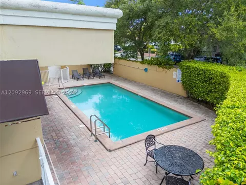 Exterior - 2425 SW 27th Ave #704, Miami, FL 33145 photo 4 of 5