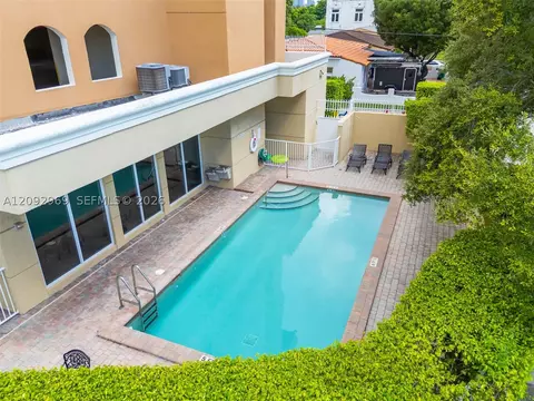 Exterior - 2425 SW 27th Ave #704, Miami, FL 33145 photo 3 of 5
