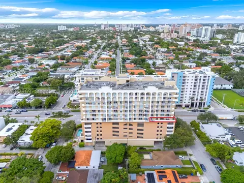 View/Area - 2425 SW 27th Ave #704, Miami, FL 33145 photo 2 of 6