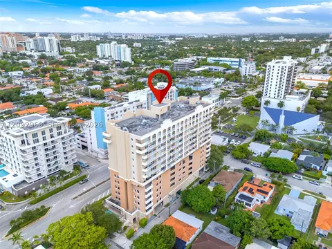 View/Area - 2425 SW 27th Ave #704, Miami, FL 33145 photo 4 of 6