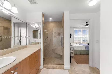 Bath - 2425 SW 27th Ave #704, Miami, FL 33145 photo 1 of 3