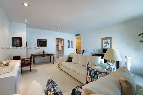 1408 Brickell Bay Dr #414, Miami, FL 33131