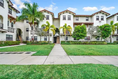 10620 NW 88th St #207, Doral, FL 33178