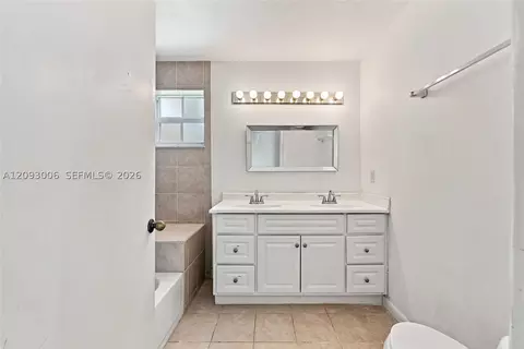 Bath - 1301 SE 5th Ct, Dania Beach, FL 33004 photo 2 of 3