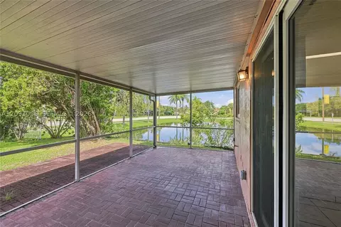 Exterior - 1301 SE 5th Ct, Dania Beach, FL 33004 photo 3 of 10