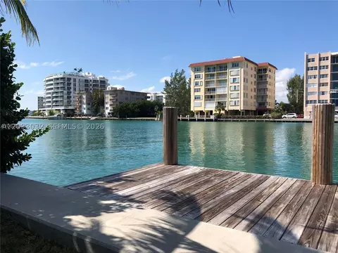 9480 Bay Dr, Surfside, FL 33154 photo 4