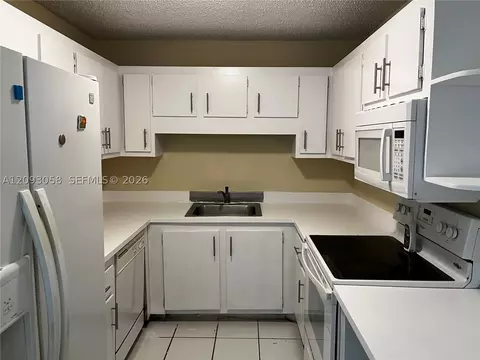 3674 NW 111th Ave, Sunrise, FL 33351