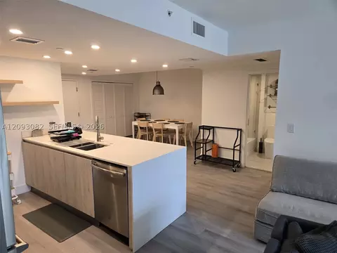 13800 Highland Dr #207, North Miami Beach, FL 33181