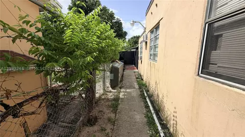 Exterior - 236 E 14th St, Hialeah, FL 33010 photo 1 of 7
