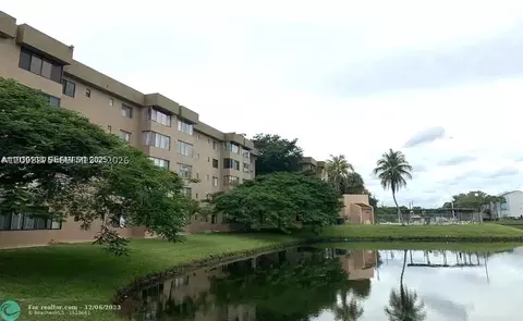 Other - 8020 Hampton Blvd #309, North Lauderdale, FL 33068 photo 5 of 9