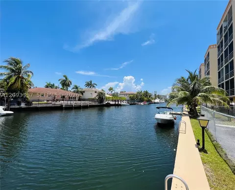 2935 NE 163rd St #5P, North Miami Beach, FL 33160