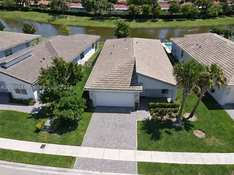 View/Area - 4242 Rosa Dr, Lighthouse Point, FL 33064 photo 1 of 2