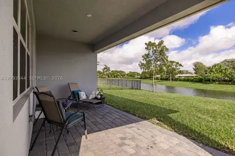 Exterior - 4242 Rosa Dr, Lighthouse Point, FL 33064 photo 2 of 3