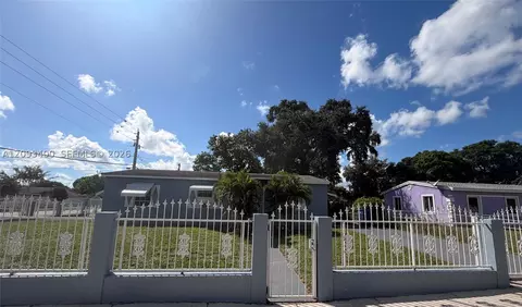 16000 NW 17th Ct, Miami Gardens, FL 33054