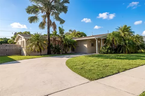 16020 SW 97th Ct, Miami, FL 33157