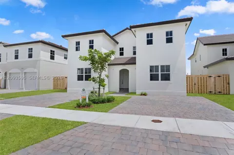 27316 SW 133 Path, Homestead, FL 33032