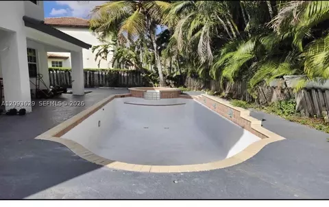 Exterior - 16231 NW 84th Ct, Miami Lakes, FL 33016 photo 1 of 1