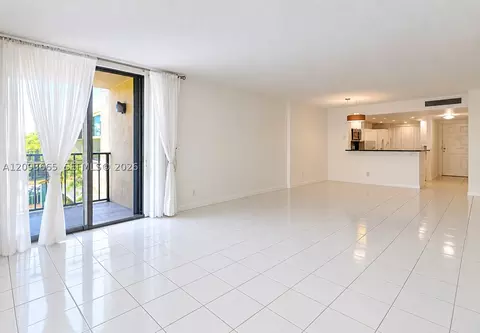 3581 S Ocean Blvd #2D, South Palm Beach, FL 33480