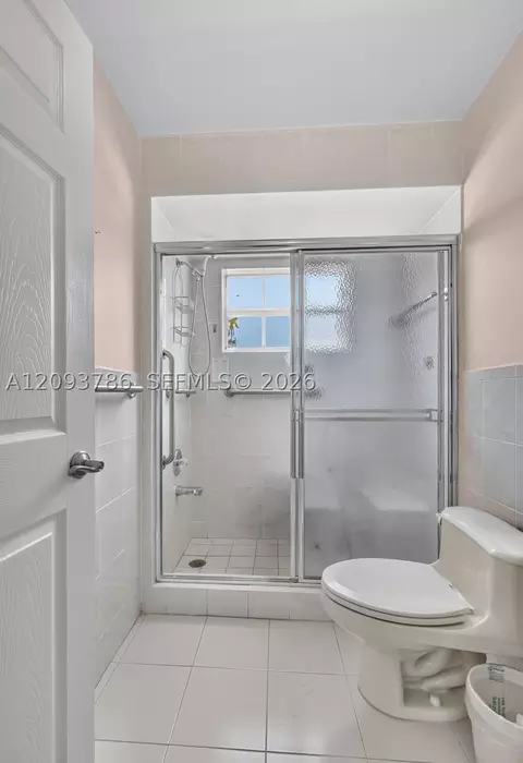Bath - Undisclosed, Miami, FL 33175 photo 5 of 5