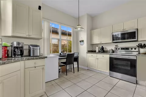 Kitchen - Undisclosed, Hialeah, FL 33018 photo 6 of 6