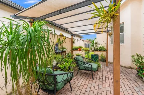 Exterior - Undisclosed, Hialeah, FL 33018 photo 5 of 6
