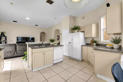 Kitchen - Undisclosed, Hialeah, FL 33018 photo 2 of 6