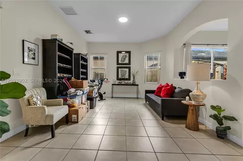Living - Undisclosed, Hialeah, FL 33018 photo 1 of 1