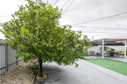 Exterior - 188 E 59th St, Hialeah, FL 33013 photo 10 of 10