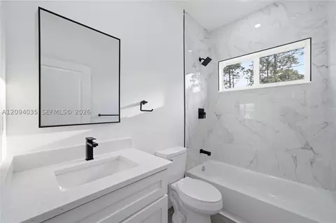 Bath - 4201 Talbot St, Sebring, FL 33872 photo 3 of 3