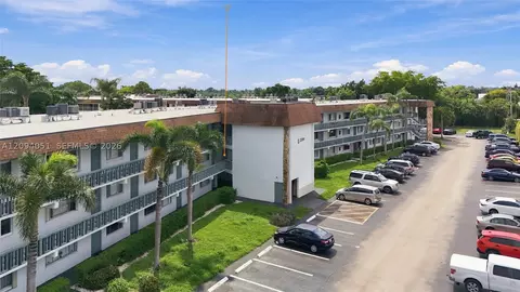 2200 Springdale Blvd #209, Palm Springs, FL 33461
