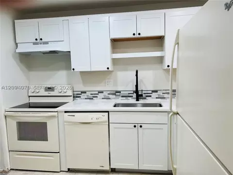8025 S Colony Cir S #210, Tamarac, FL 33321