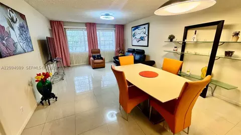410 SE 2nd St #219, Hallandale Beach, FL 33009