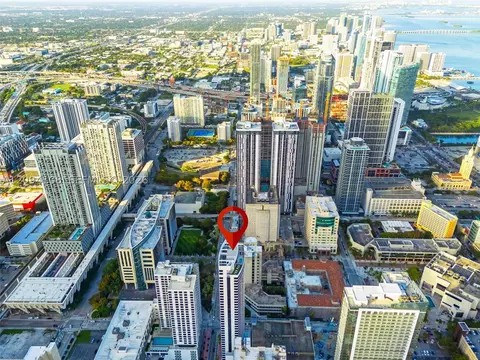 225 N Miami Ave #504, Miami, FL 33128