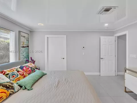 Bedroom - 5121 NE 30th Ter, Lighthouse Point, FL 33064 photo 2 of 6