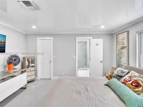 Bedroom - 5121 NE 30th Ter, Lighthouse Point, FL 33064 photo 1 of 6