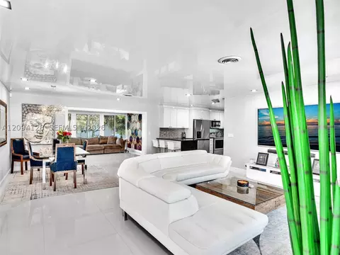 Living - 5121 NE 30th Ter, Lighthouse Point, FL 33064 photo 1 of 1