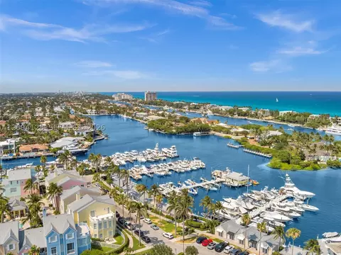 View/Area - 5121 NE 30th Ter, Lighthouse Point, FL 33064 photo 2 of 4