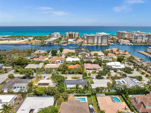 View/Area - 5121 NE 30th Ter, Lighthouse Point, FL 33064 photo 3 of 4