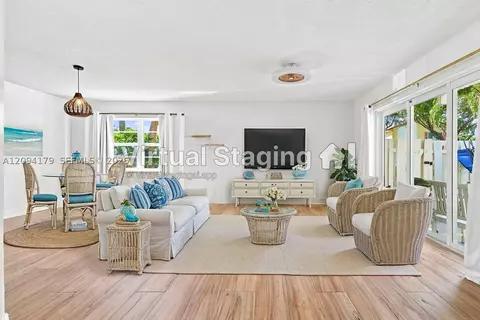 Living - 146 Seabreeze Cir, Jupiter, FL 33477 photo 1 of 2