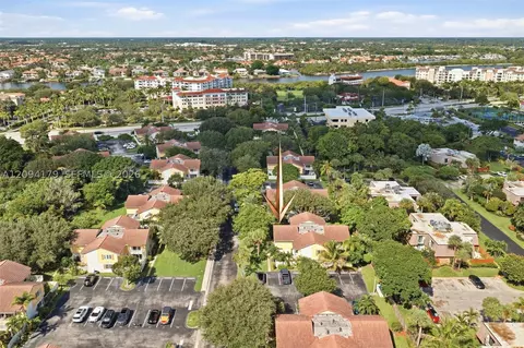 View/Area - 146 Seabreeze Cir, Jupiter, FL 33477 photo 6 of 7