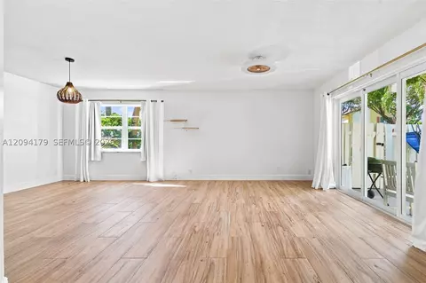 Living - 146 Seabreeze Cir, Jupiter, FL 33477 photo 2 of 2