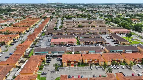 View/Area - 3554 W 80th St, Hialeah, FL 33018 photo 6 of 6