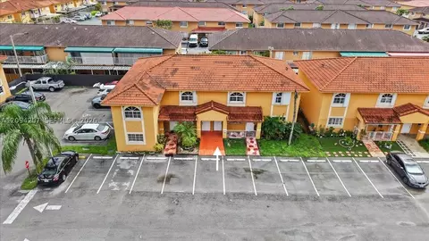 View/Area - 3554 W 80th St, Hialeah, FL 33018 photo 2 of 6