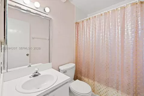Bath - 3554 W 80th St, Hialeah, FL 33018 photo 2 of 3