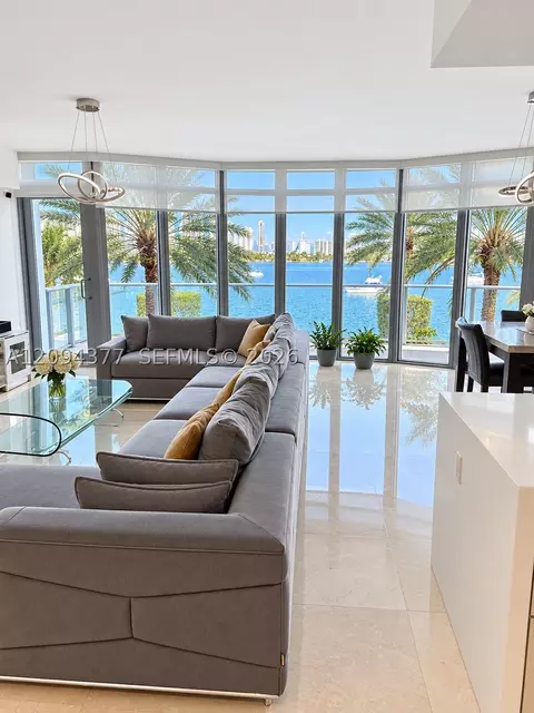 17301 Biscayne Blvd #211, North Miami Beach, FL 33160