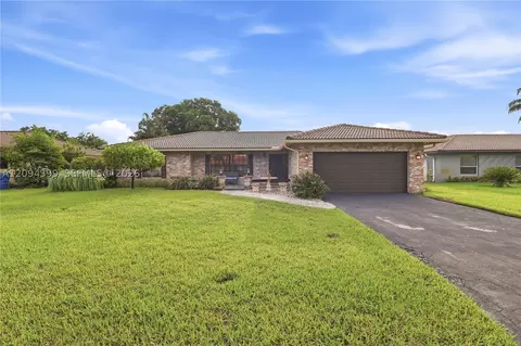 653 NW 100 Ln, Coral Springs, FL 33071