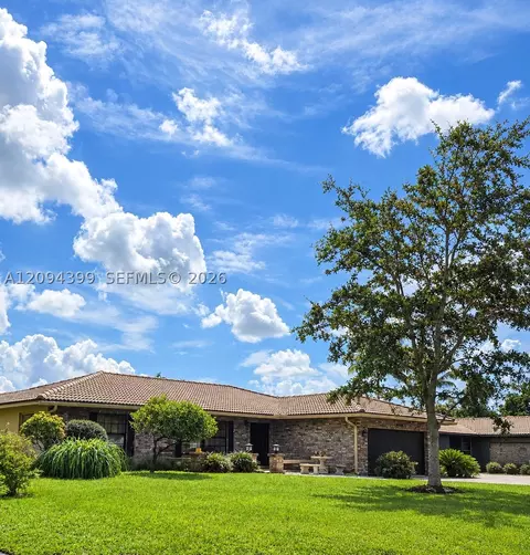 653 NW 100 Ln, Coral Springs, FL 33071