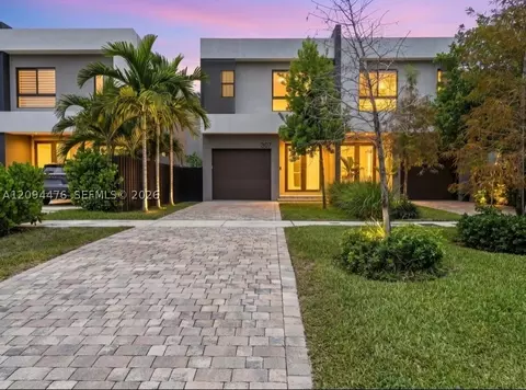 307 SW 10th St, Fort Lauderdale, FL 33315