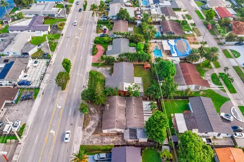 View/Area - 4730 W 8th Ave, Hialeah, FL 33012 photo 4 of 11