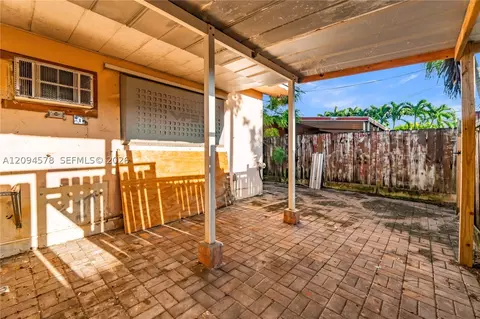 Exterior - 4730 W 8th Ave, Hialeah, FL 33012 photo 11 of 13
